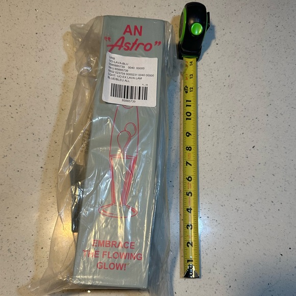 NWT - Liquid Motion Lamp from UO Home in sold out blue - Picture 9 of 11